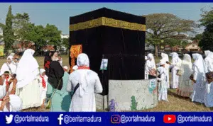 Hari Anak Nasional, 1.500 Anak TK di Bangkalan Ikuti Simulasi Manasik Haji