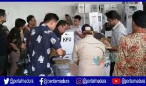 KPU Pamekasan Bongkar Kotak Suara Hadapi Sidang MK