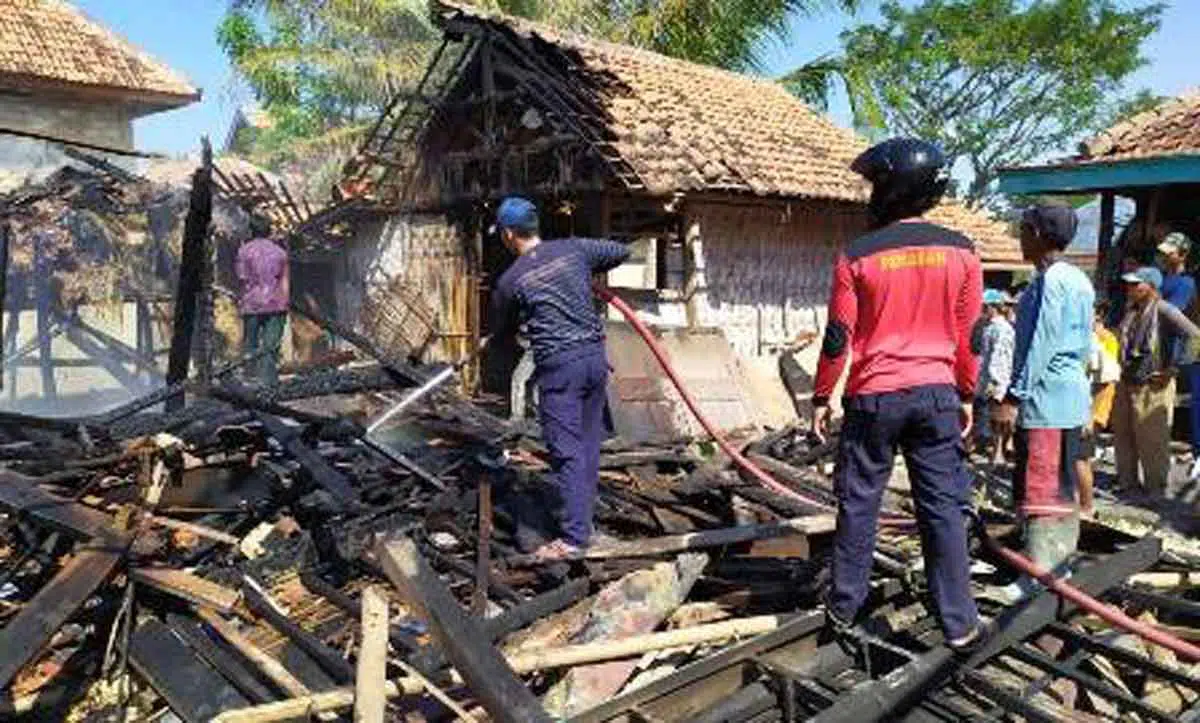 Tak Ada Korban Jiwa, Kebakaran Landa Rumah Warga di Sampang