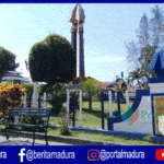DLH Bersihkan Pagar Besi Taman Monumen Trunojoyo Sampang