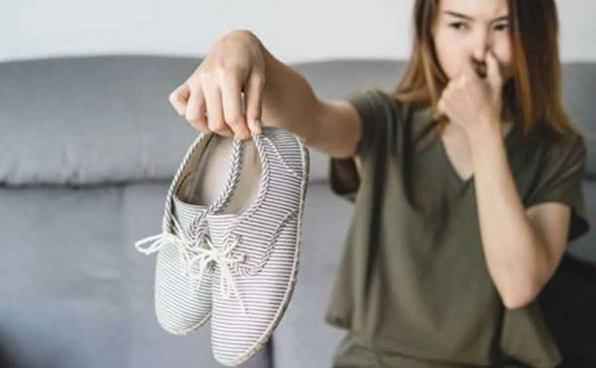 Lakukan 6 Usaha Ini Agar Sepatu Anda Jauh dari Bau Kaki