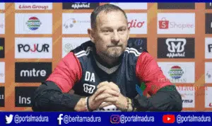Hadapi Persebaya,  Krisis Pemain Belakang