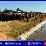 Petani Garam ‘Luruk’ Kantor PT Garam Hingga Blokade Jalan dengan Bakar Ban Bekas
