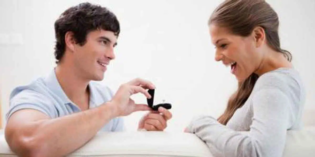 Mengajak Pacar Menikah dengan 10 Cara Ini, Berani Coba?