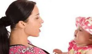 Ajari dan Rangsang Si Kecil agar Cepat Bicara dengan 4 Cara Ini
