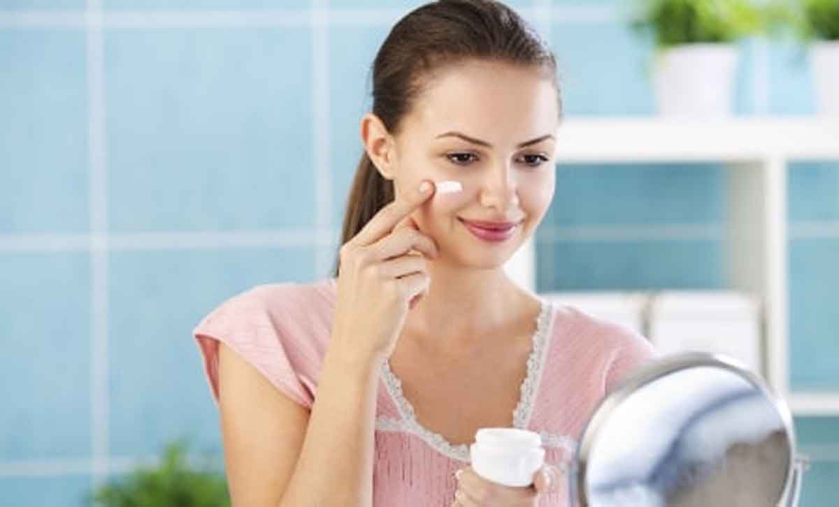 Mengenal Khasiat dan Efek Samping Retinol Bagi Kulit