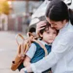 Cara Agar Anak Nyaman Saat Pertama Masuk Sekolah