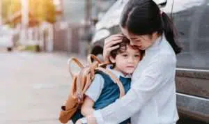 Cara Agar Anak Nyaman Saat Pertama Masuk Sekolah