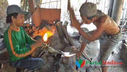 Geliat Pandai Besi di Kecamatan Galis, Kabupaten Bangkalan (Part 2-Habis)