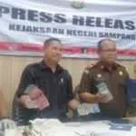 2 ASN Disdik Ditangkap, Kejari Sampang Amankan Uang Tunai, Mobil Hingga Buku Tabungan