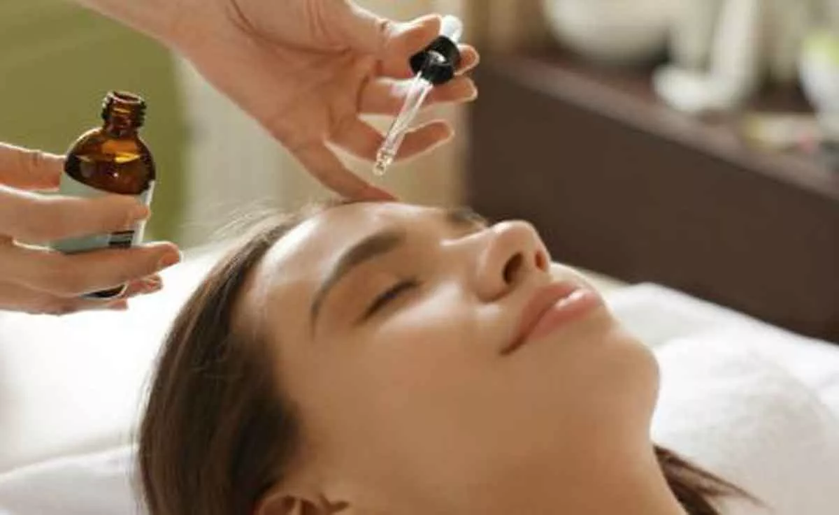 Perhatikan Hal Ini Saat Anda Gunakan Serum Vitamin C