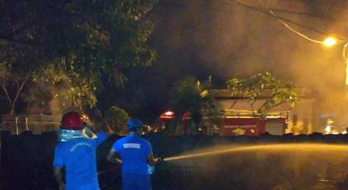 Kebakaran Landa Lahan Kuburan Pliyang Sampang