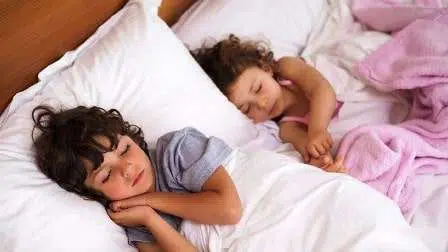 Plus Minus Jika Kakak Adik Tidur Sekamar