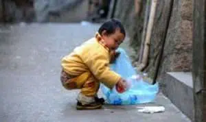 Pungut Sampah Dapat Balasan Surga, Benarkah?