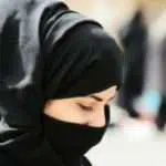 Rambut yang Rontok Saat Menstruasi Tak Wajib Disucikan