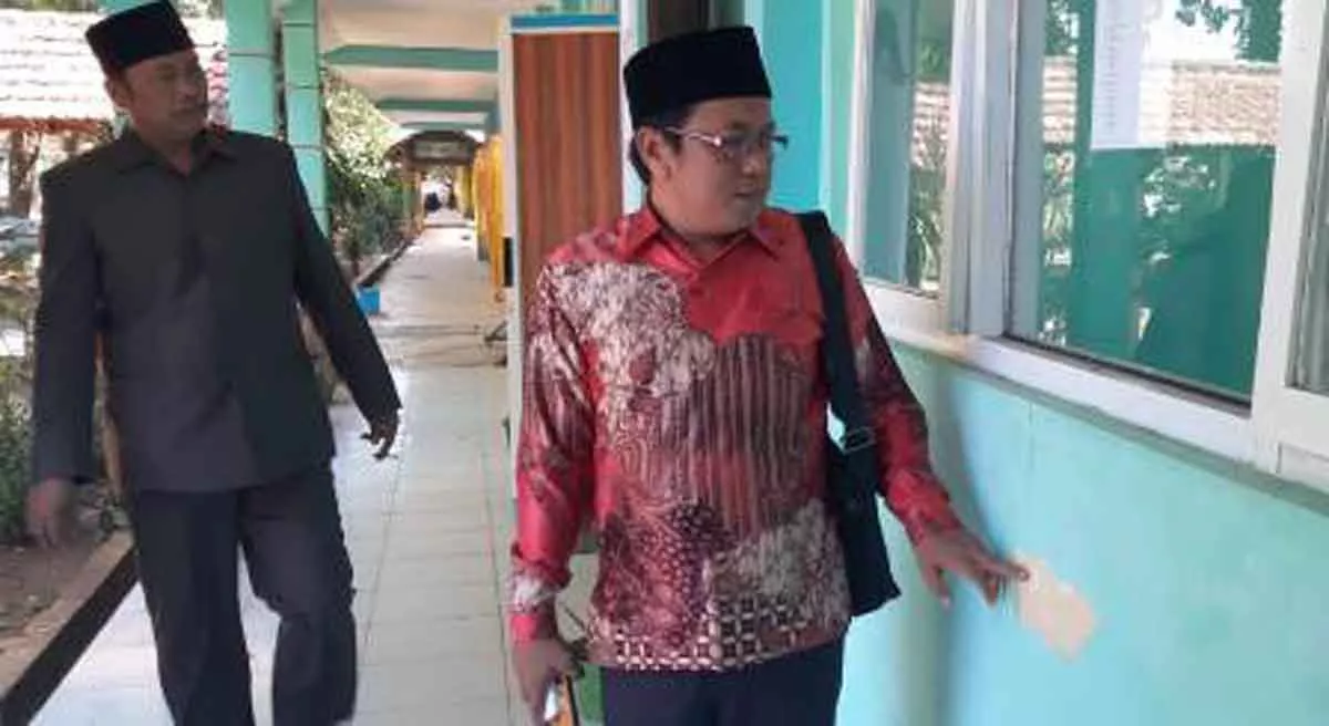 Rehab Belum Setahun, Dinding Sekolah Sudah Rusak