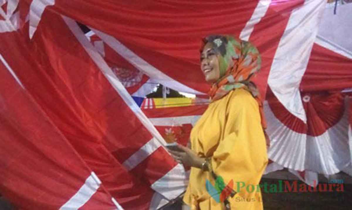 Kisah Pencari Berkah Agustusan, Jauh-jauh dari Garut Jualan Bendera ke Sumenep