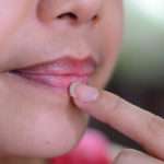 Trik Mudah Mencerahkan Bibir yang Gelap
