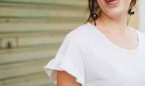 Cerahkan Baju Putih yang Kusam dengan 3 Bahan Alami Ini