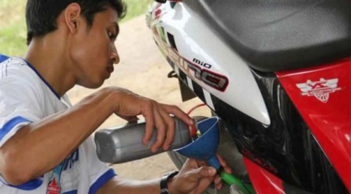 3 Cara Cerdas Pilih Oli untuk Motor Matik