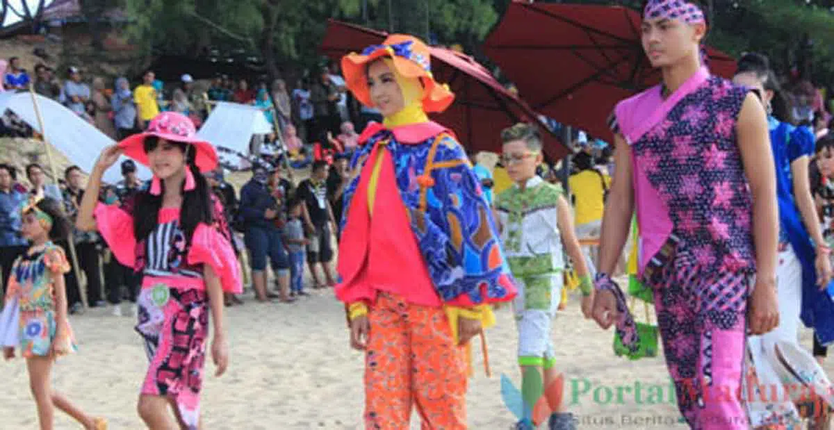Batik On The Sea 2019, Fashion Show Di Atas Laut Diwarnai Parade Layang-Layang - Portalmadura.com Batik On The Sea 2019, Fashion Show di Atas Laut Diwarnai Parade Layang-layang