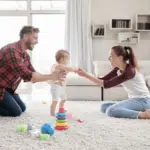 5 Cara Efektif Latih Si Kecil Belajar Jalan