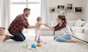 5 Cara Efektif Latih Si Kecil Belajar Jalan