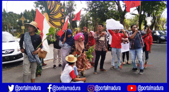 Pelantikan DPRD Sumenep Disambut Aksi Mahasiswa
