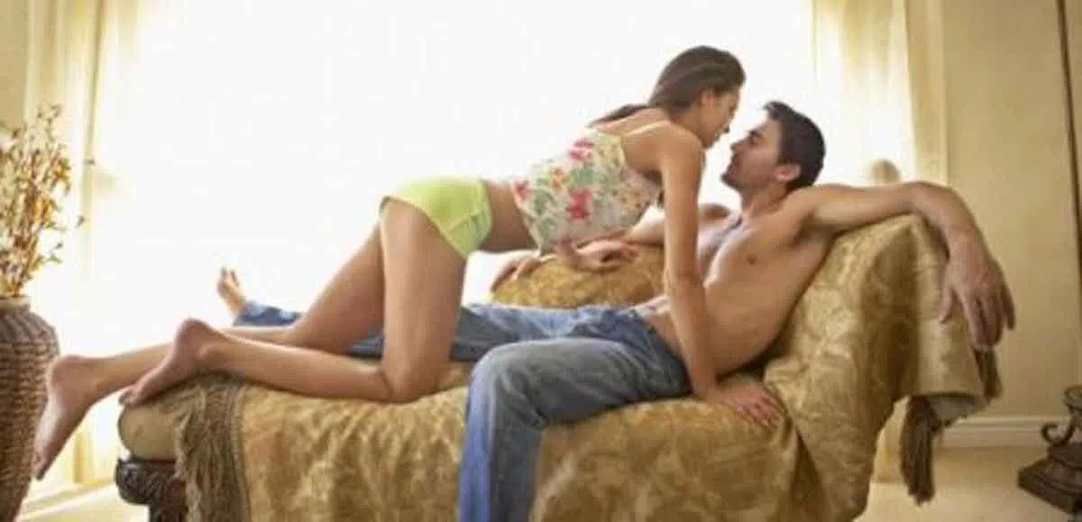 Ingin Bercinta di Siang Hari? Lakukan 3 Gaya Ini
