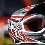 Cara Ini Bikin Helm Anda Bebas Bau dan Berjamur
