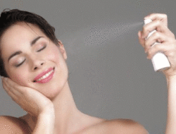 Cara Pakai Ulang Sunscreen Tanpa Bikin Makeup Berantakan