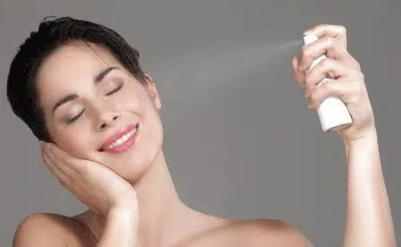 Cara-Pakai-Ulang-Sunscreen-Tanpa-Bikin-Makeup-Berantakan
