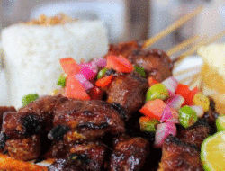 Catat, Ini 5 Efek Jika Makan Sate Kambing Berlebihan