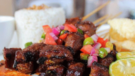 Catat, Ini 5 Efek Jika Makan Sate Kambing Berlebihan