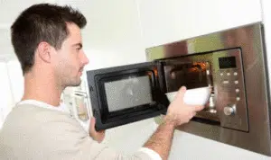 Daftar Makanan yang Dilarang Dimasak Pakai Microwave, Catat!