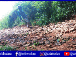 Warga Desa Lesong Laok Pamekasan Keluhkan Jalan Rusak