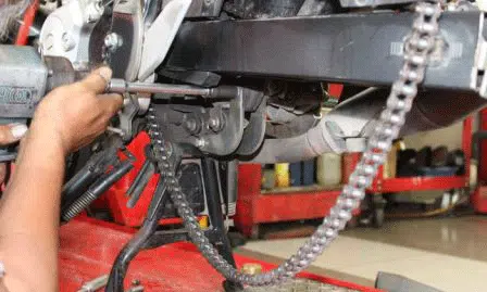 Kapan Waktu Tepat Ganti Gir dan Rantai Motor