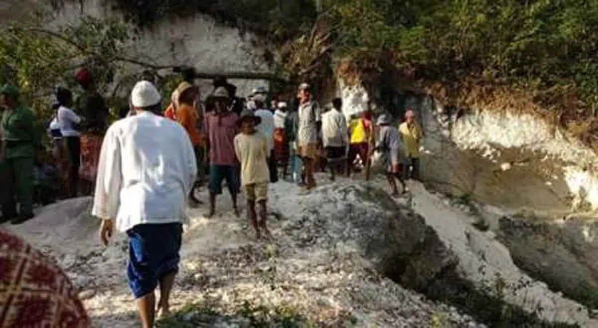 Tiga Warga Tertimbun Longsor, Dua Tewas di Pamekasan