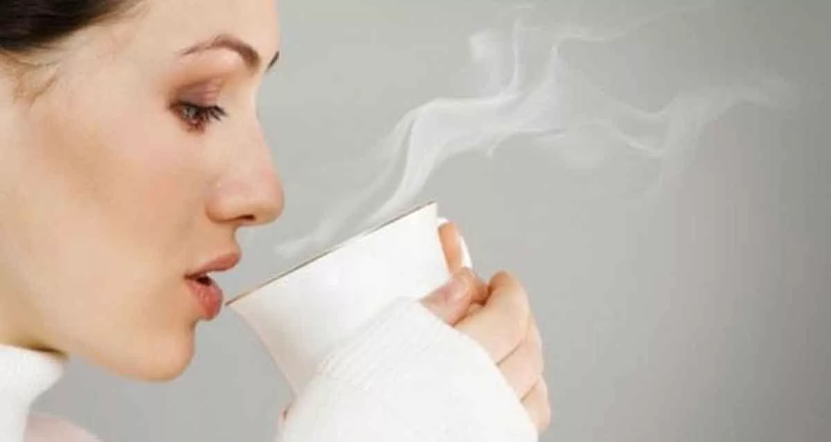 Nikmati 5 Manfaat Jika Minum Air Hangat Setiap Hari