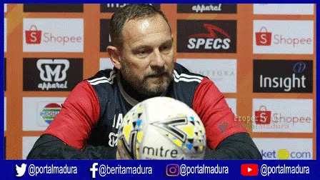 Mator Sakalangkong Coach Dejan Antonic
