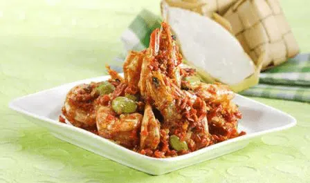Menu Senin: Resep Udang Petai Bumbu Balado, Pedasnya Nampol