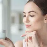 Perhatikan 4 Hal Ini Saat Rawat Wajah Bagi Pemilik Kulit Sensitif