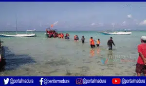 Nelayan Temukan 5 Korban Selamat Insiden KM Santika Nusantara Terbakar di Masalembu