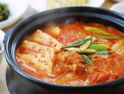 Resep Sup Kimchi Tahu Pedas yang Super Lezat