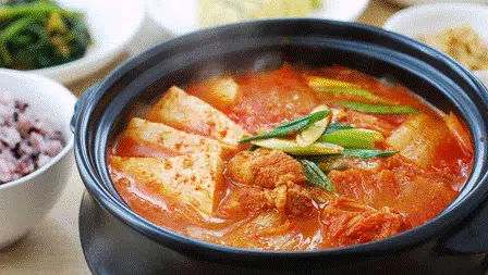 Resep Sup Kimchi Tahu Pedas yang Super Lezat
