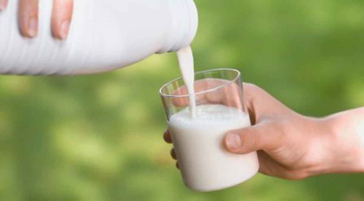 4 Masalah Kesehatan yang Disebabkan Susu