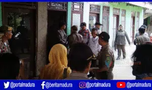Penutupan rumah kos Restu Ibu oleh tim gabungan di Sumenep, Kamis (1/8/2019), (Foto: Samsul Arifin)