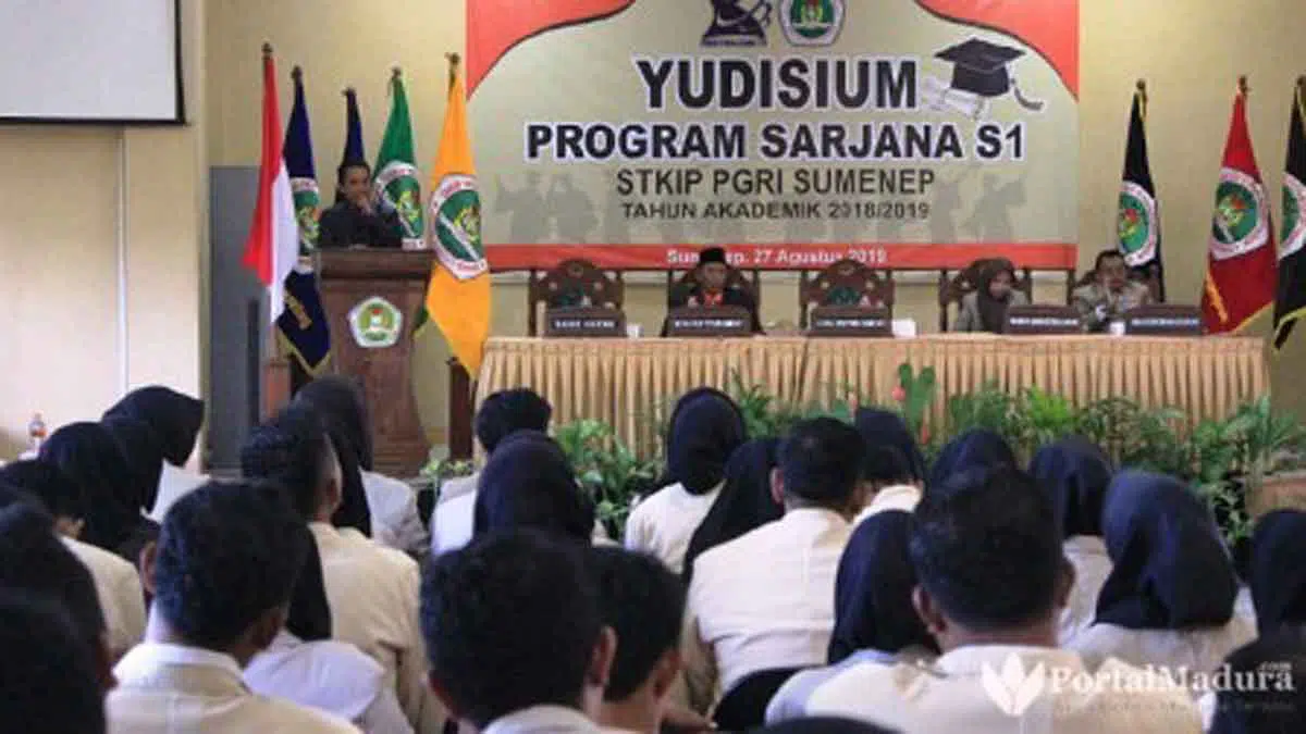Stkip Pgri Sumenep Lakukan Yudisium Bagi 184 Mahasiswa - Portalmadura.com STKIP PGRI Sumenep Lakukan Yudisium Bagi 184 Mahasiswa