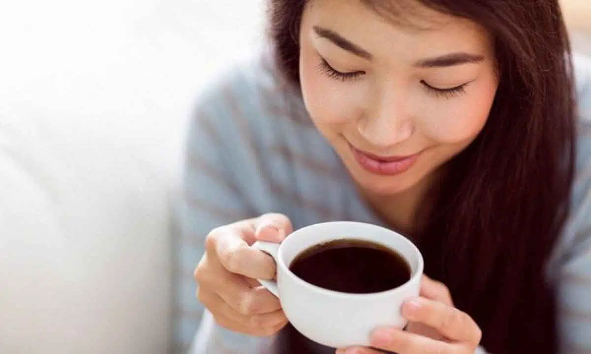 Awas, Bahaya yang Mengintai Anda Minum Kopi saat Perut Kosong
