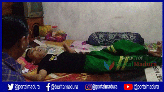 Lumpuh dan Tak Bisa Bicara Sejak Lahir, Pria Ini Hidup Numpang di Rumah Bapak Tiri